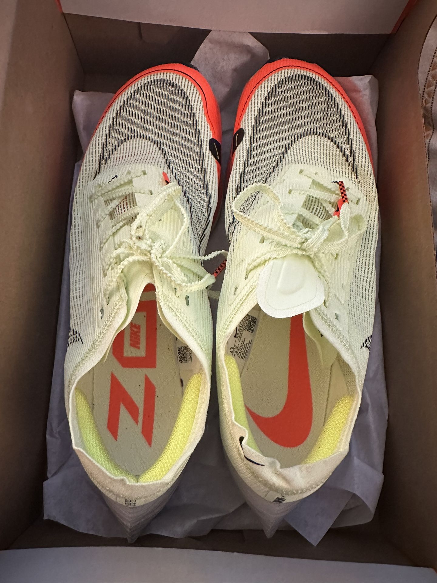 Nike Men’s zoomx Vaporfly Next 2 (8.5)