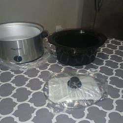 Signature Gourmet 3.5 Qt. Slow Cooker with a brushed metal finish