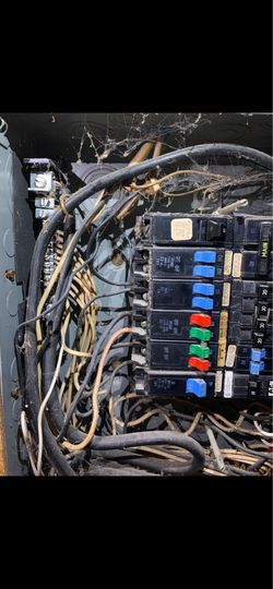 Se asen trabajos de electricidad aún buen precio contáctenos para un estimado gartais