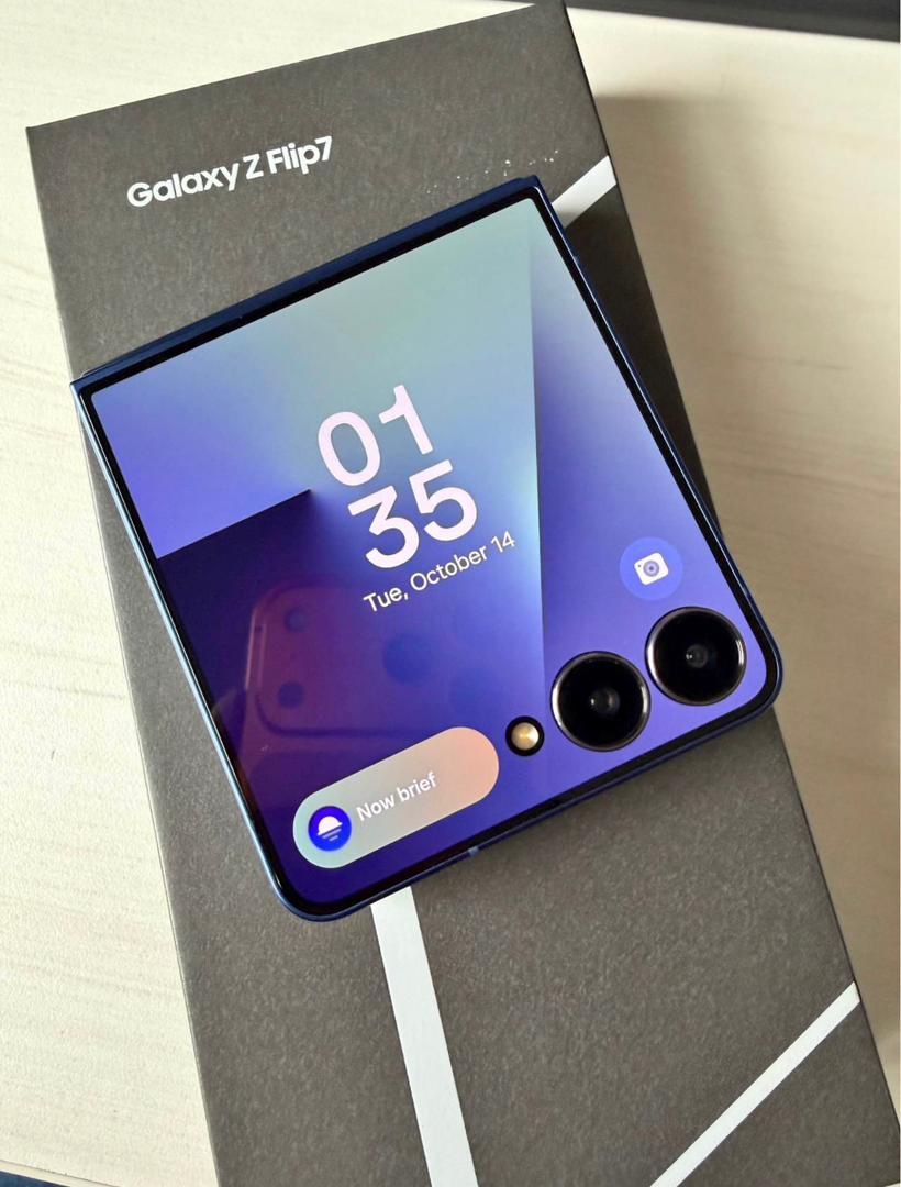 Samsung Galaxy Z Flip 7 - 512gb Unlocked