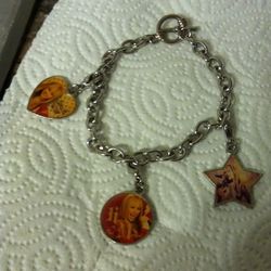 Disney Hannah Montana Miley Cyrus 3 Charm Bracelet Toggler Silver Tone.