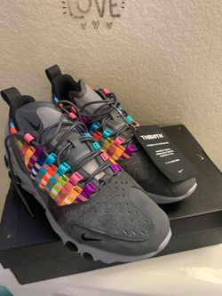 Nike React Sertu Unisex size 8 /9.5 men & women