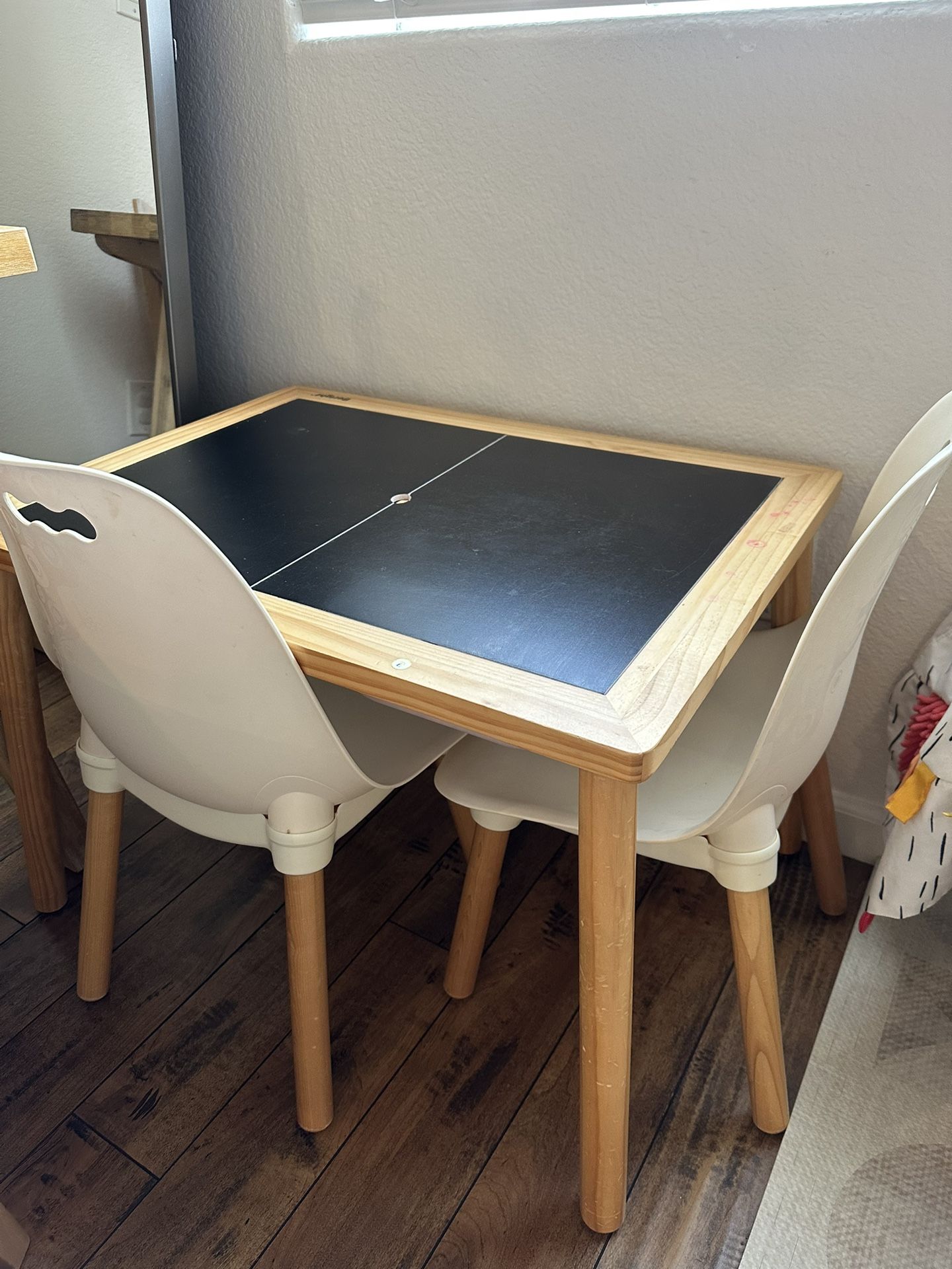 Kids Table With 2 Chairs