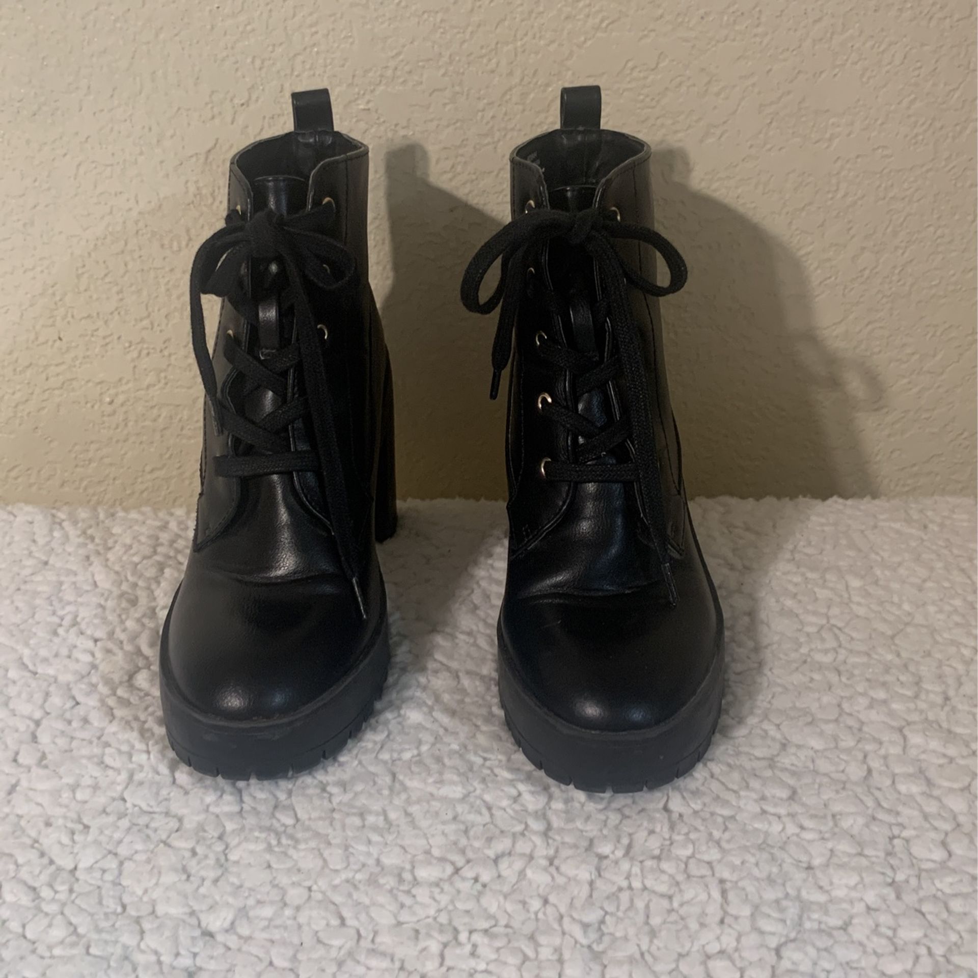 Cute Ladies Boots 