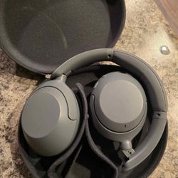 Sony Noise Cancelling Bluetooth Headphones