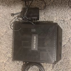 NETGEAR Nighthawk AC1900 WiFi Cable Modem Router