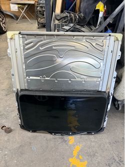 Complete sunroof for 09 bmw m3 2 doors