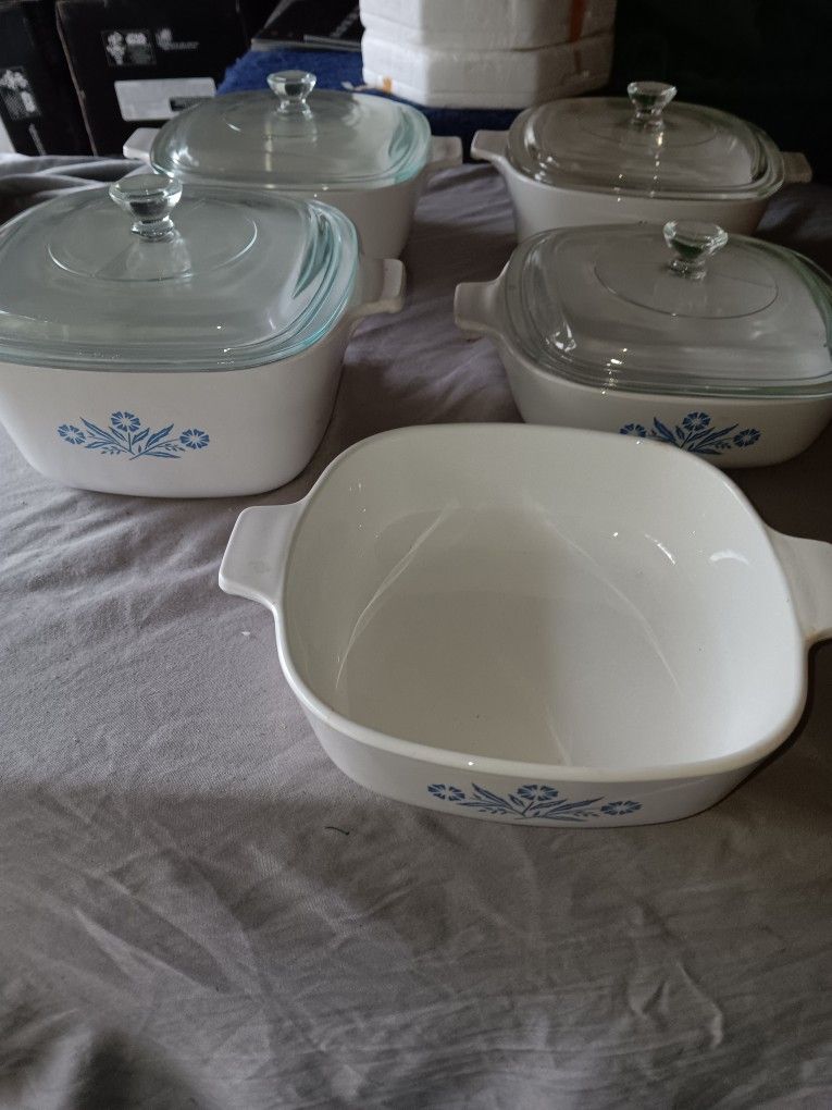 Set Of Corning Ware Cassarole Dishes(Vintage)