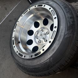 Vendo Rines Nuevos 15x10 De 5 Virlos Con Llantas Nuevas Para Tacomas Y Toyota 22R