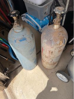 Welding tanks