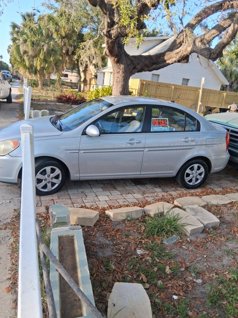 2010 Hyundai Accent
