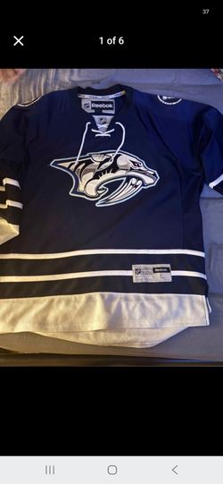 Hockey jersey (rare preds jersey)
