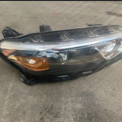 2016-2018  chevy Malibu Right Passenger headlight 