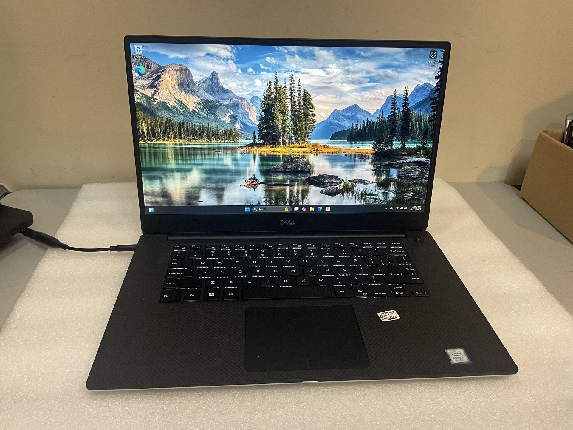 Dell Precision 5540 15.6" i7-9750H 16GB 500nvme Windows 10Pro Laptop T1000 Brand: Dell Model: Precision 5540 15.6 inch 1920 x 1080 Intel Core i7