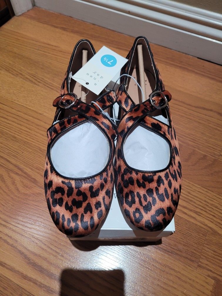 WOMENS TAMSIN LEOPARD FLATS! SIZE 7.5! BRAND NEW IN BOX!