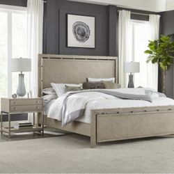 Beautiful Modern Queen Size Bed Frame With Night Stand and Mirror 