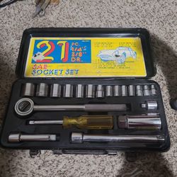 Vintage 21pc 1/4.     3/8 Dr