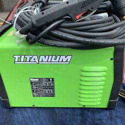 Titanium Inverter Plasma Cutter Conforms to ANSI/IEC 60(contact info removed)95 21j