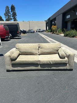 Couch and matching arm chairs