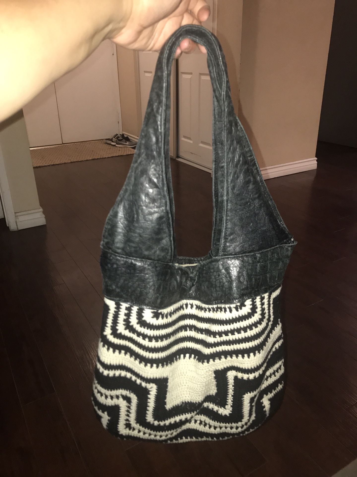 Leather bag -normal wear for Sale in Fontana, CA - OfferUp