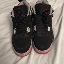 Jordan 4s
