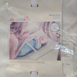 Munchkin Secure Grip Changing Pad 