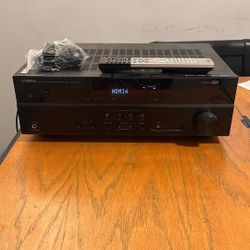 Yamaha 5.1 AV Receiver. RX-V379