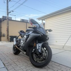 2016 Yamaha R1 With ABS LOW MILES