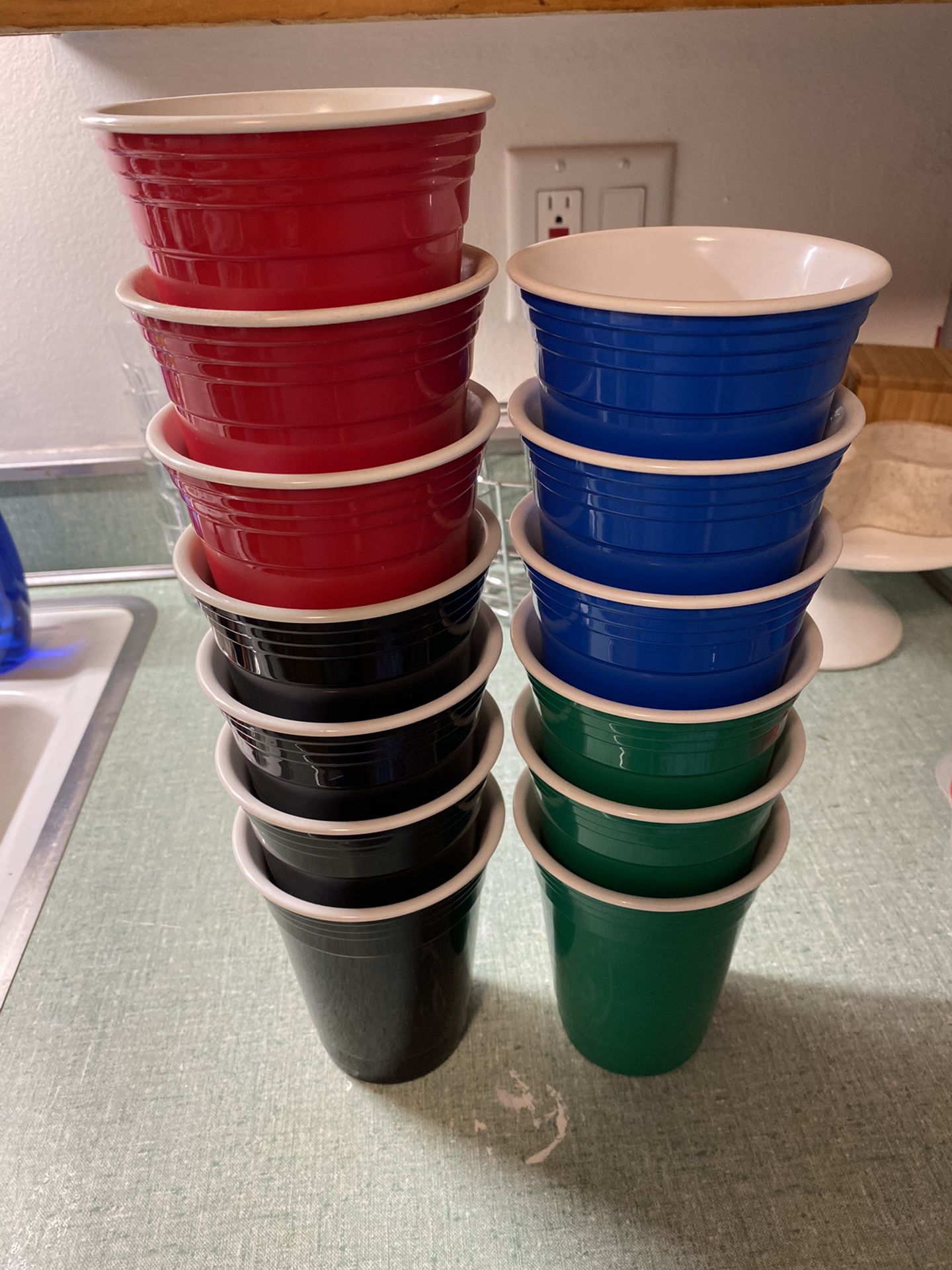 Different color reusable plastic SOLO cups
