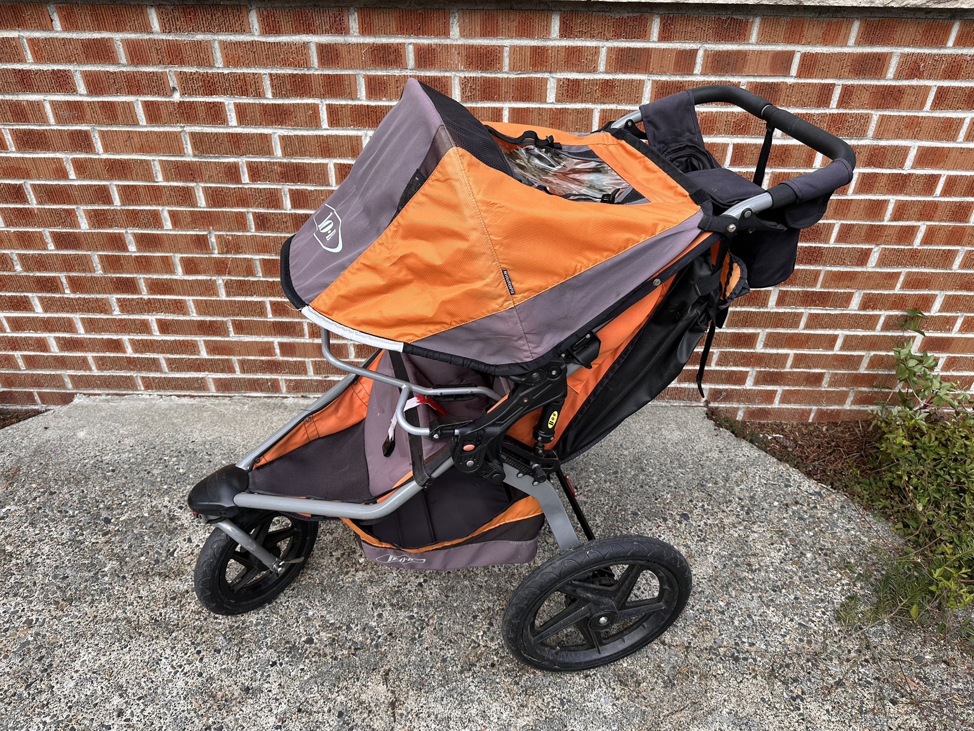 BOB Jogger Running Stroller With Car seat Attachment