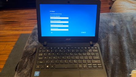 Acer laptop - touch screen