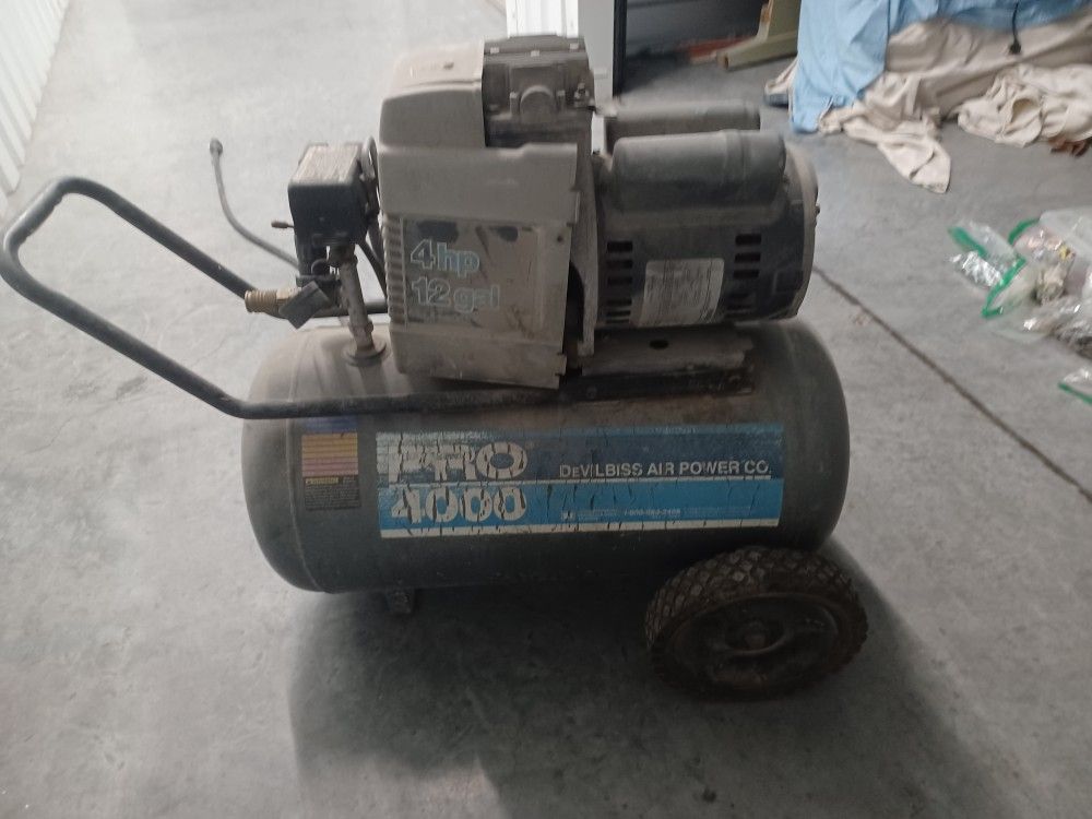 4hp 12 Gal Air Compressor
