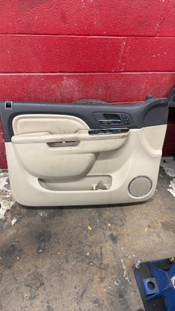 2007-2014 GMC Yukon Denali Tahoe Suburban Front Left Door Panel