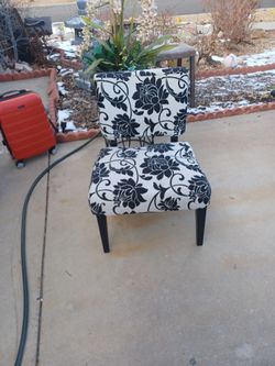 Accent Chair 