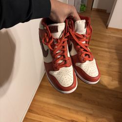 NIKE RED DUNK HIGH WOMENS SIZE 12 / MENS SIZE 10.5 