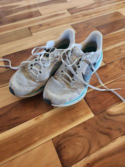 Men's Size 8 Nike Running Shoes