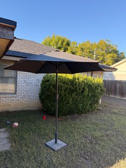 Outdoor umbrella