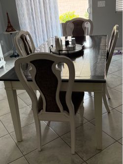 Kitchen table