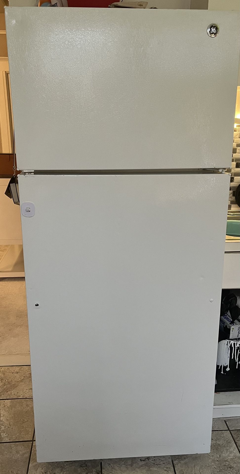 Refrigerator 