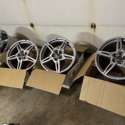 oem C8 Staggered Corvette Wheels ---tpms & caps 