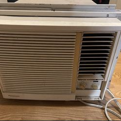Window unit air conditioner