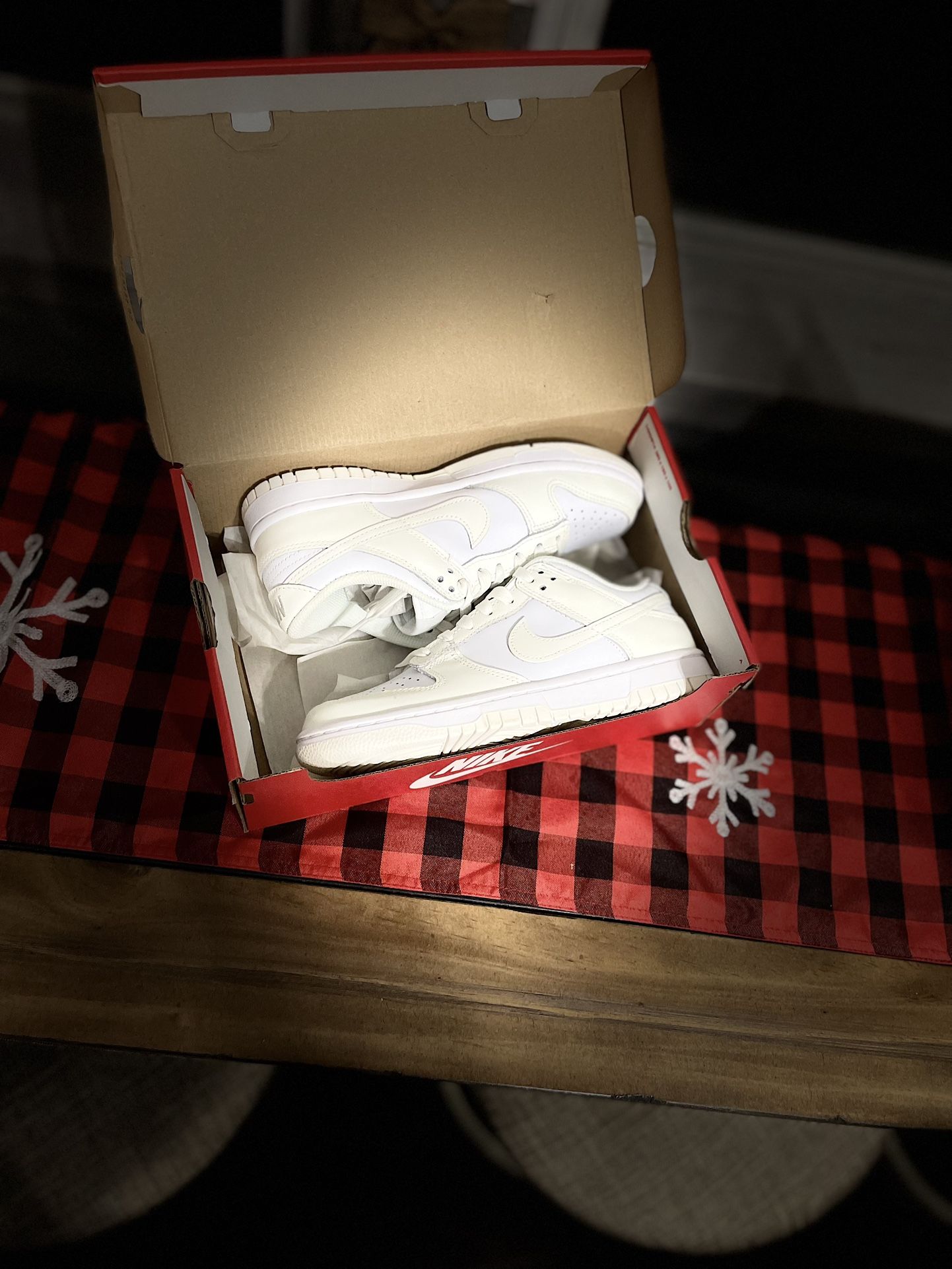 Womens Dunk Low Sz 6.5 White Sail