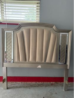 Queen Bedroom Set