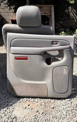 Yukon Denali Xl Left rear door panel