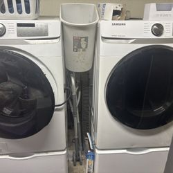 Washer N Dryer With Storage 
