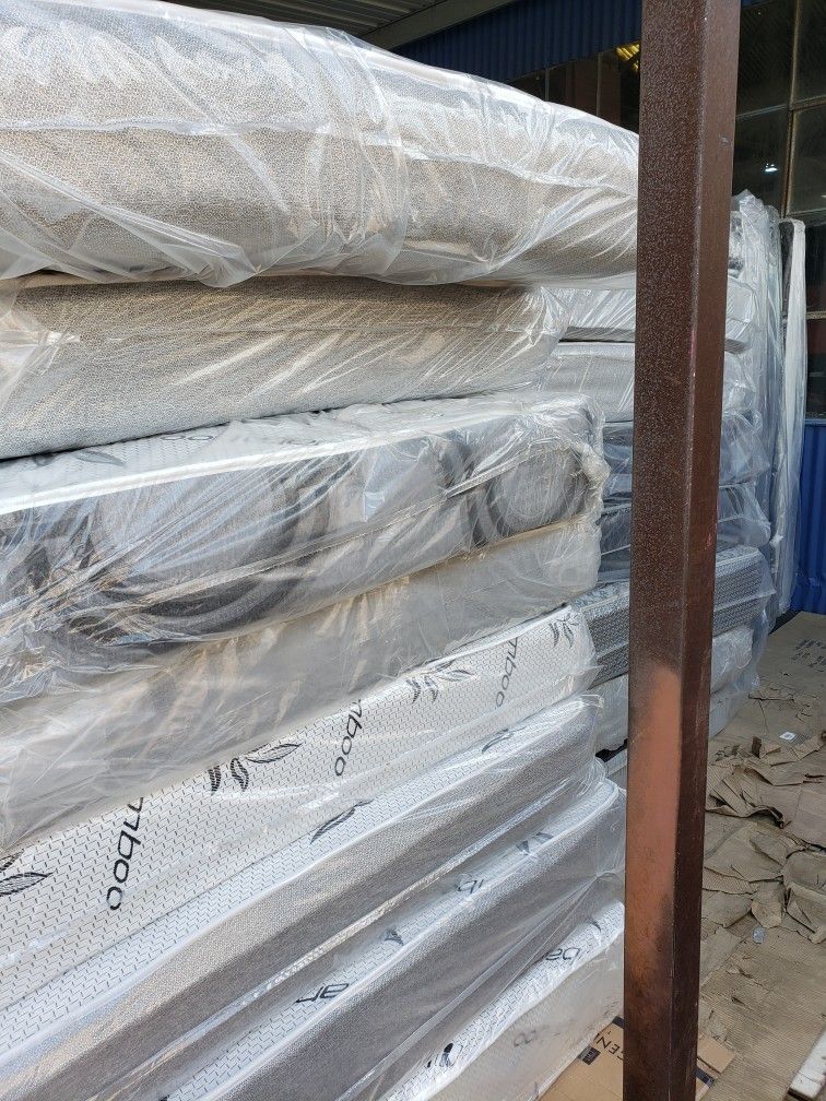 Colchones Nuevos Pregunte Por Descuento De 60% Mattress...