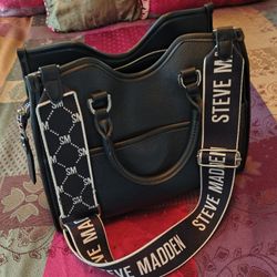 STEVE MADDEN SHOULDER BAG