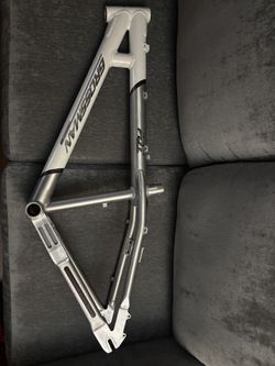 Grossman FDT dirt Jumper Frame