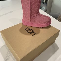 UGG Toddler Boots Size 7-8