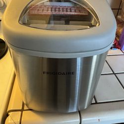 Frigidaire Ice Maker